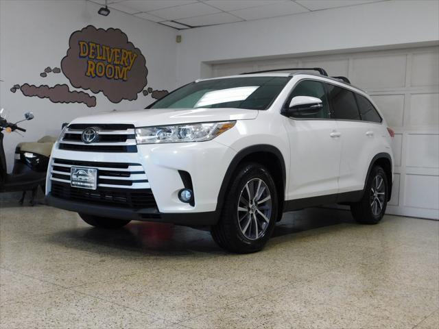 used 2019 Toyota Highlander car, priced at $29,450