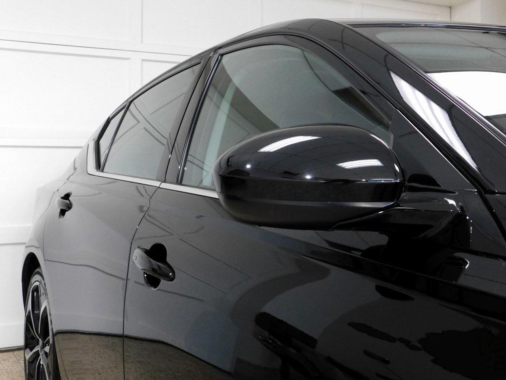 used 2023 Nissan Altima car, priced at $2,255,343