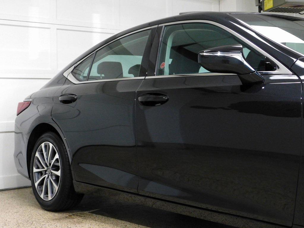 used 2022 Lexus ES 350 car, priced at $31,500