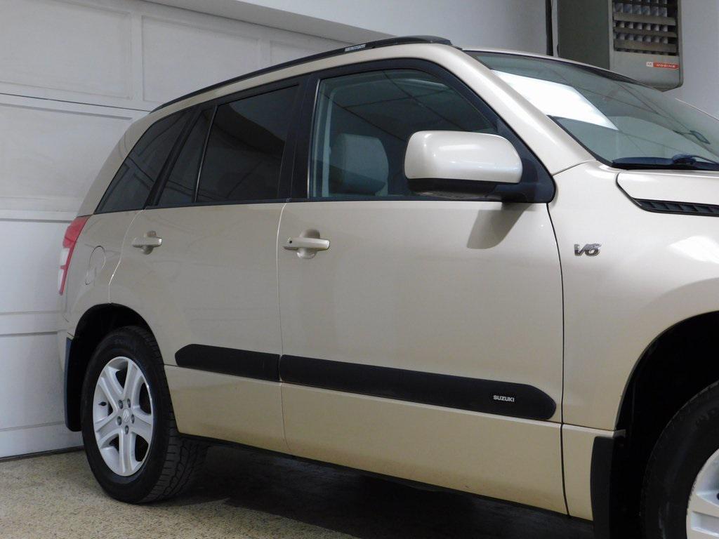 used 2007 Suzuki Grand Vitara car, priced at $8,999