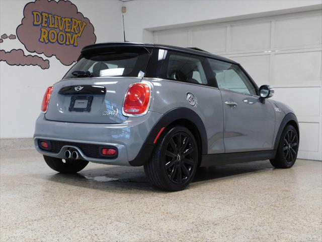 used 2018 MINI Hardtop car, priced at $18,999