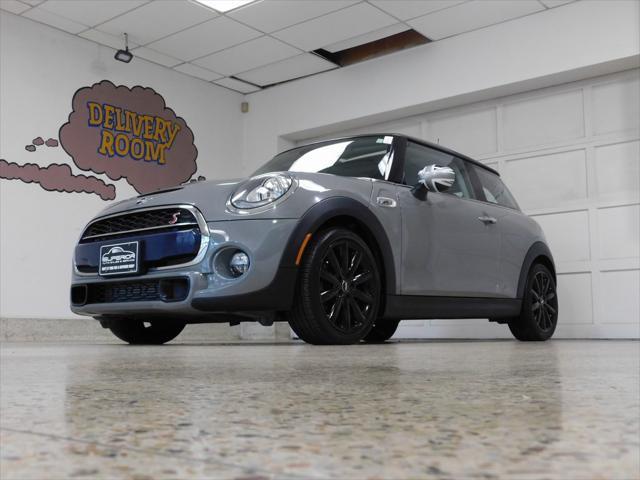 used 2018 MINI Hardtop car, priced at $18,999