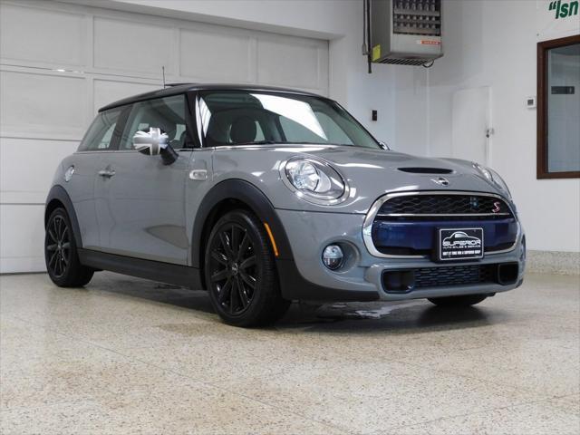 used 2018 MINI Hardtop car, priced at $18,999