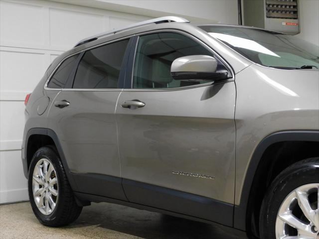 used 2017 Jeep Cherokee car, priced at $15,989