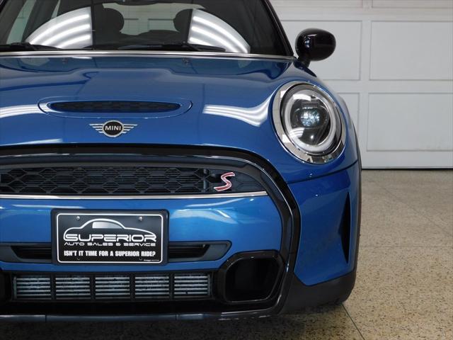 used 2022 MINI Hardtop car, priced at $23,999