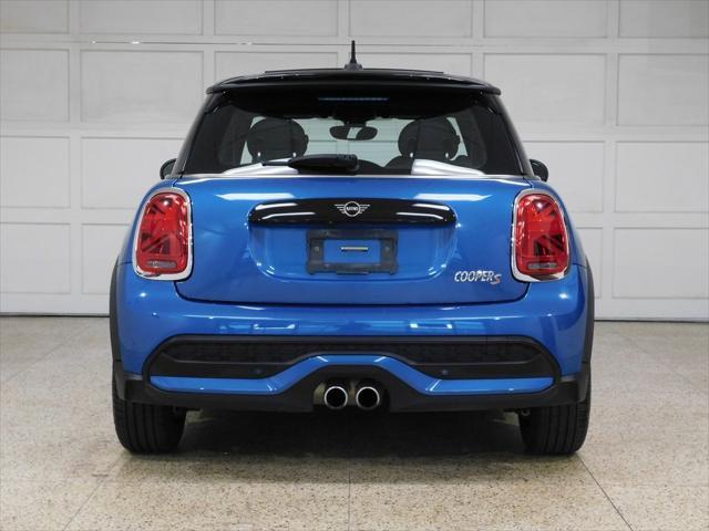 used 2022 MINI Hardtop car, priced at $25,599