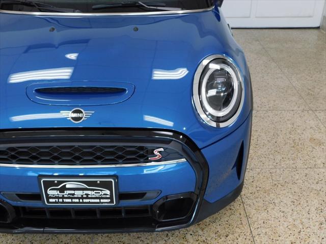 used 2022 MINI Hardtop car, priced at $25,599