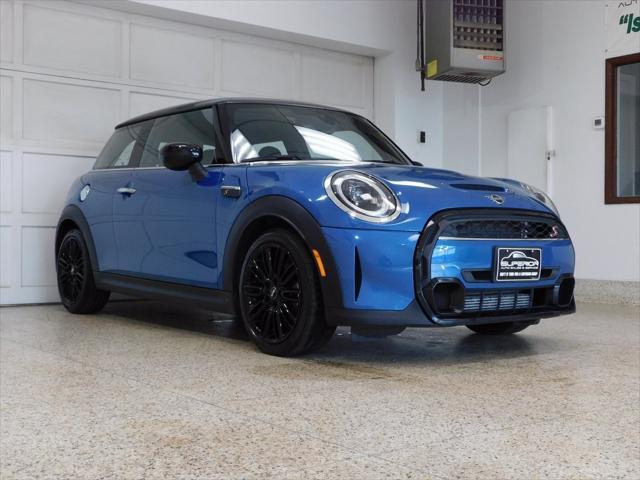 used 2022 MINI Hardtop car, priced at $23,999