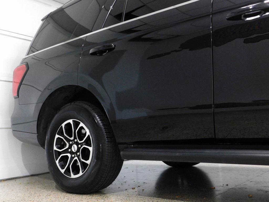 used 2024 Ford Expedition car, priced at $45,955