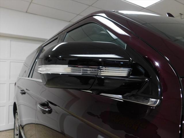 used 2024 Lincoln Navigator car, priced at $85,997