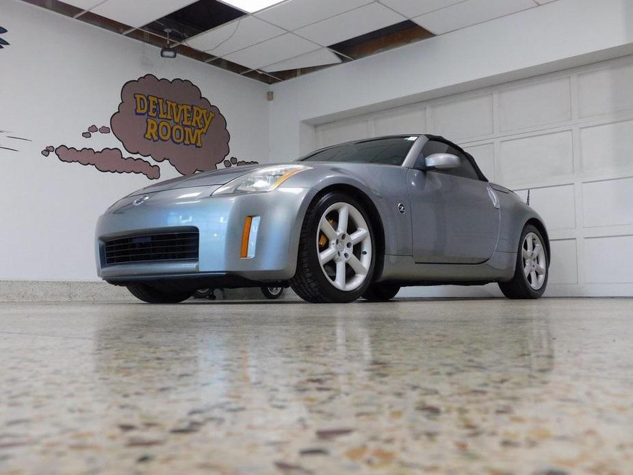 used 2005 Nissan 350Z car, priced at $13,999