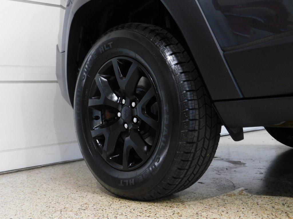used 2016 Jeep Cherokee car, priced at $16,949