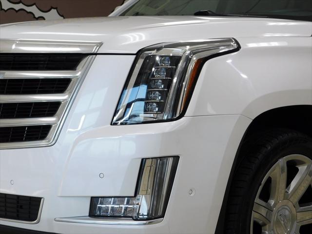 used 2020 Cadillac Escalade car, priced at $40,999