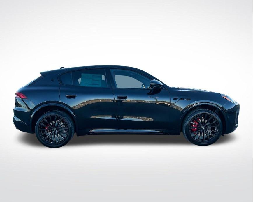 new 2025 Maserati Grecale car, priced at $93,595