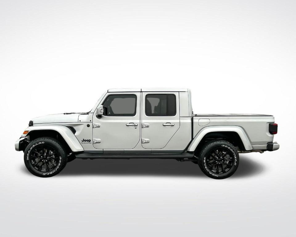 used 2022 Jeep Gladiator car, priced at $35,382