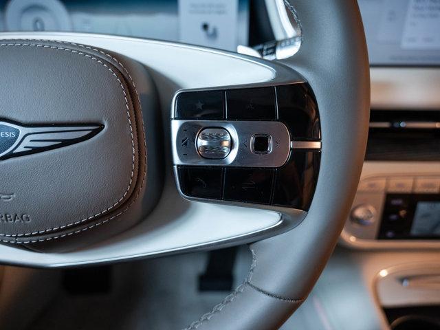new 2025 Genesis G90 car
