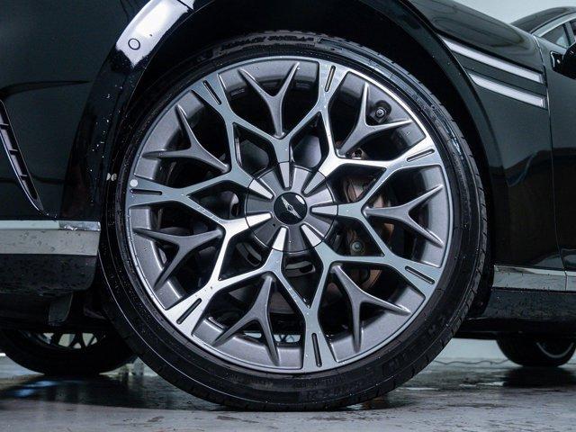 new 2025 Genesis G90 car, priced at $89,721