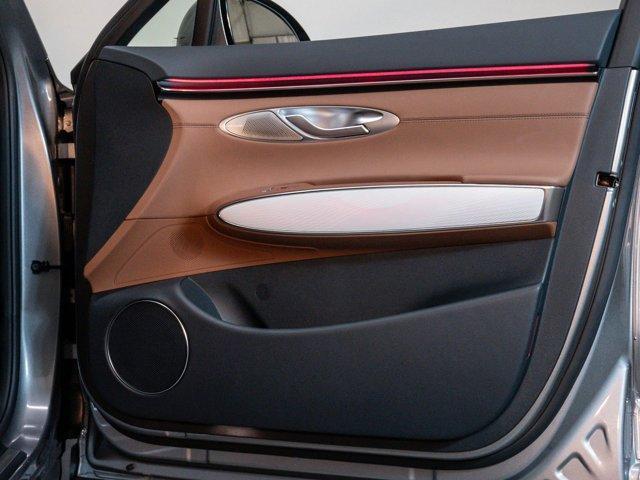 new 2026 Genesis GV70 car