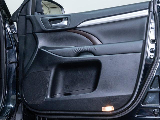 used 2015 Toyota Highlander car, priced at $19,399