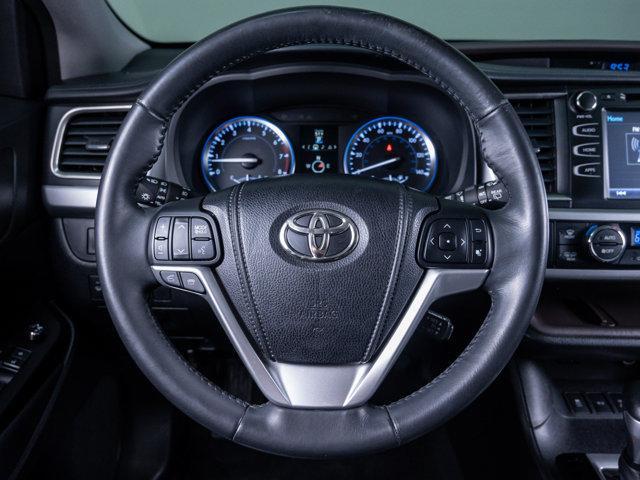 used 2015 Toyota Highlander car, priced at $19,399