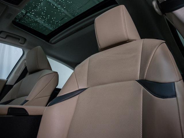 used 2019 Lexus ES 300h car, priced at $28,399