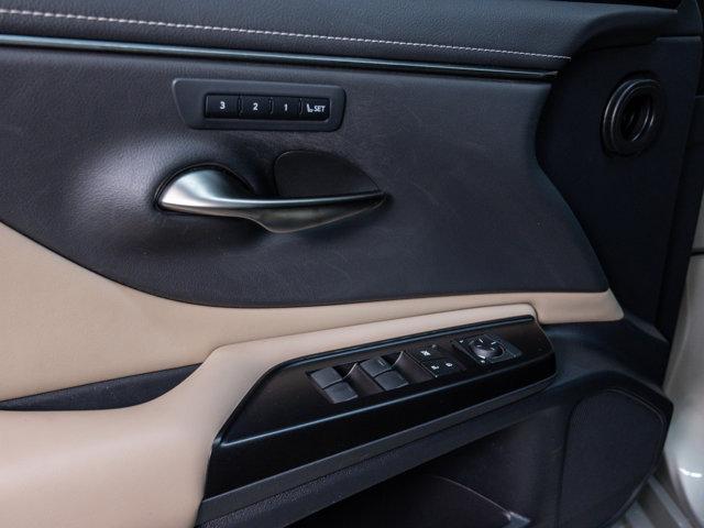 used 2019 Lexus ES 300h car, priced at $28,399