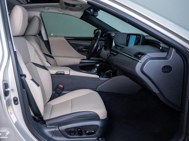 used 2019 Lexus ES 300h car, priced at $28,399