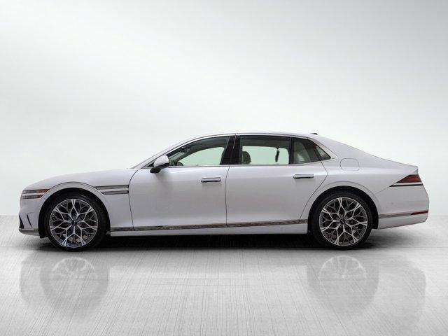 new 2025 Genesis G90 car, priced at $97,340