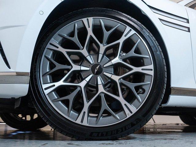 new 2025 Genesis G90 car, priced at $97,340