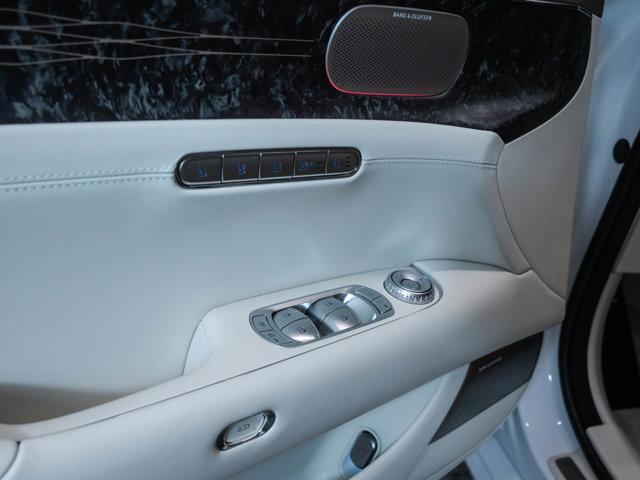 new 2025 Genesis G90 car, priced at $97,340