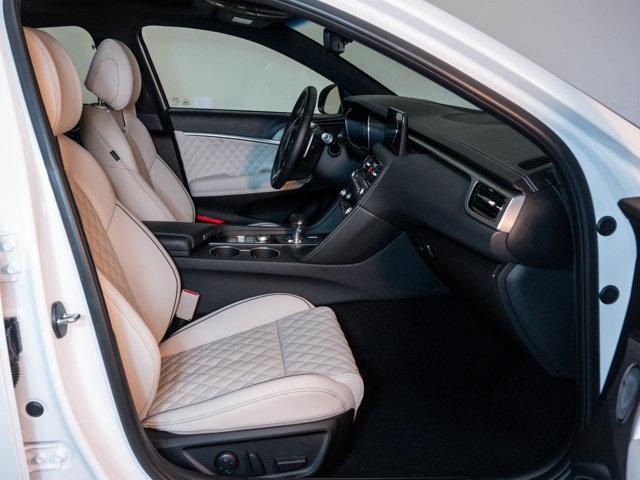 new 2025 Genesis G70 car