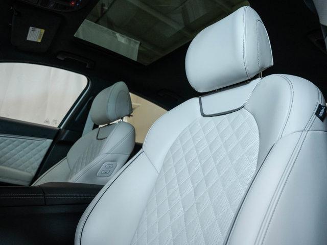 new 2025 Genesis G70 car
