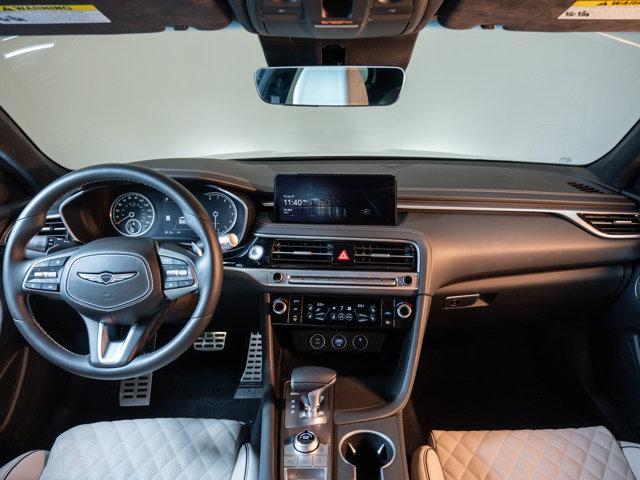 new 2025 Genesis G70 car
