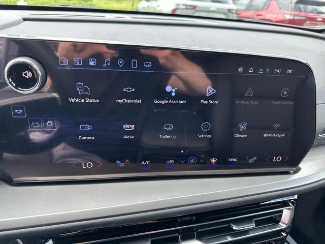 new 2025 Chevrolet Traverse car, priced at $45,195