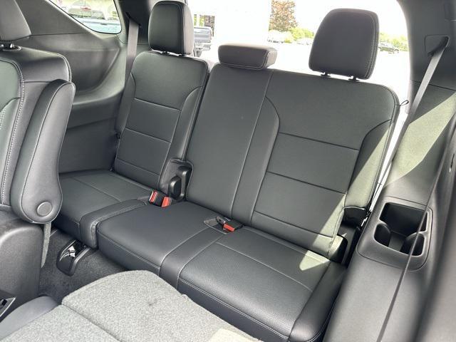 new 2025 Chevrolet Traverse car, priced at $45,195