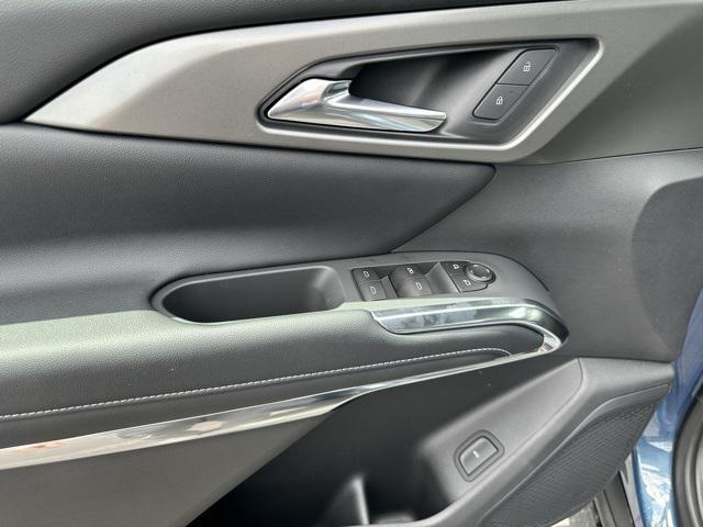 new 2025 Chevrolet Traverse car, priced at $45,195