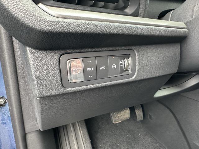 new 2025 Chevrolet Traverse car, priced at $45,195