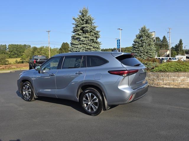 used 2021 Toyota Highlander Hybrid car, priced at $35,290