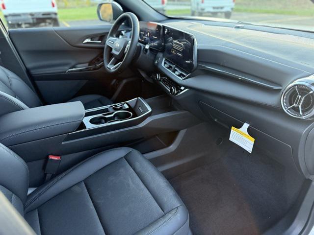 new 2026 Chevrolet Equinox car, priced at $35,195