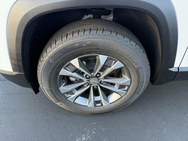 new 2026 Chevrolet Equinox car, priced at $35,195