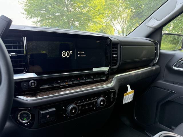 new 2025 Chevrolet Silverado 1500 car, priced at $55,990