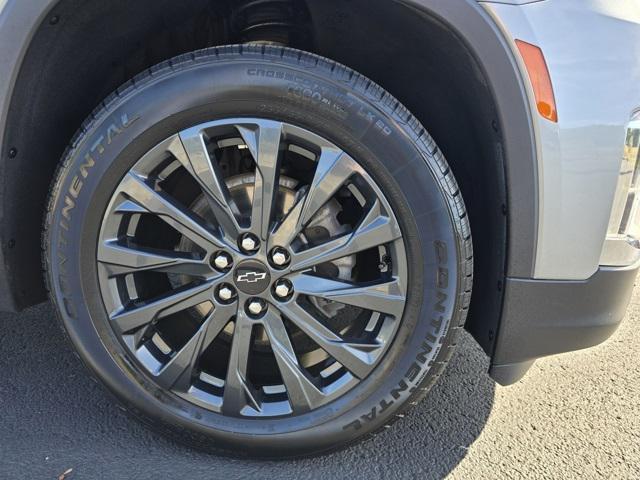used 2023 Chevrolet Traverse car, priced at $36,990