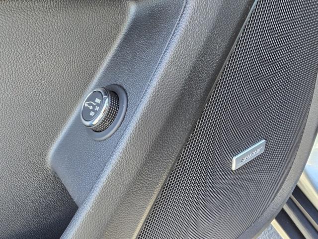 used 2023 Chevrolet Traverse car, priced at $36,990