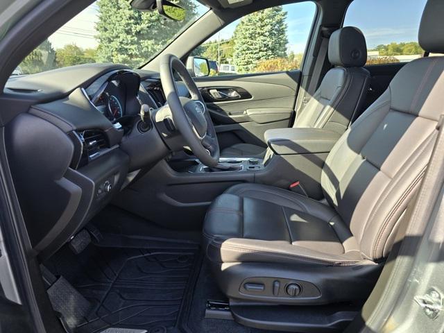 used 2023 Chevrolet Traverse car, priced at $36,990