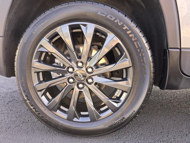 used 2023 Chevrolet Traverse car, priced at $36,990