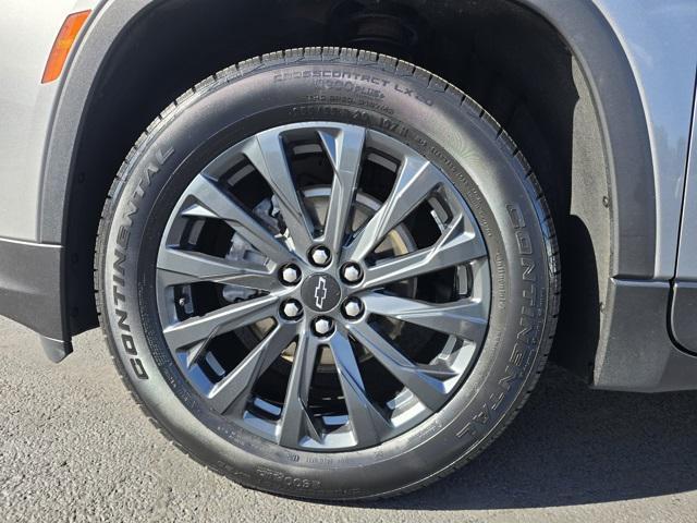 used 2023 Chevrolet Traverse car, priced at $36,990