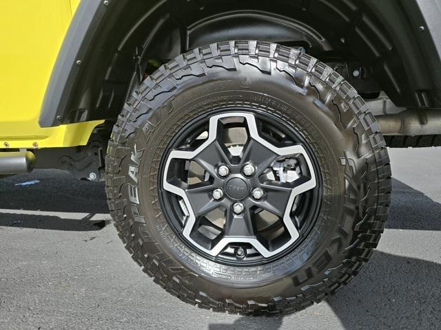 used 2023 Jeep Gladiator car, priced at $39,990