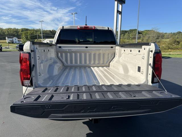 new 2026 Chevrolet Colorado car, priced at $46,135
