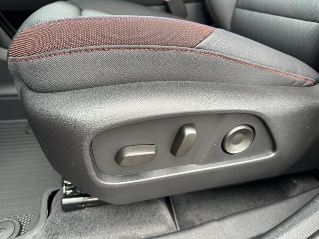 new 2026 Chevrolet Equinox car, priced at $38,215