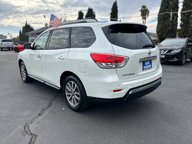 used 2015 Nissan Pathfinder car, priced at $11,999